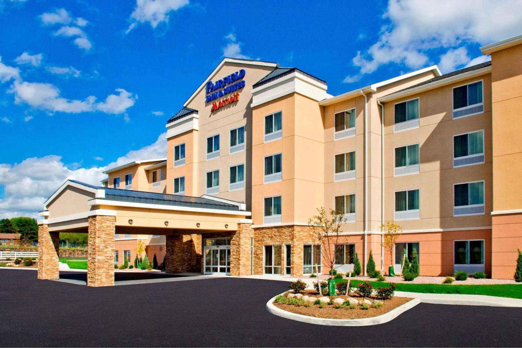 Fairfield Inn & Suites By Marriott Watertown Thousand Islands Exterior photo